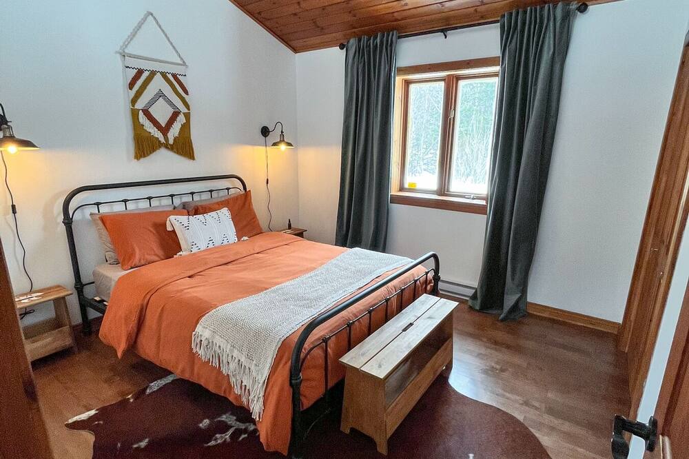 Photo of Bedroom in Entrelacs