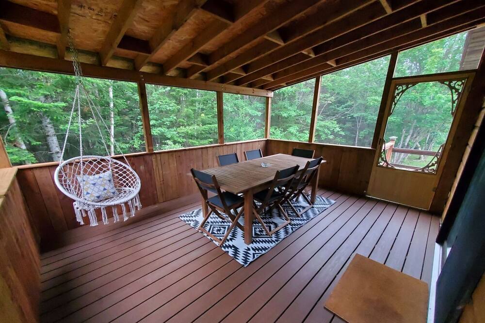 Photo of Patio Balcony in Entrelacs