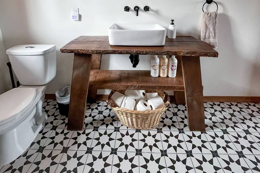 Photo of Bathroom in Entrelacs