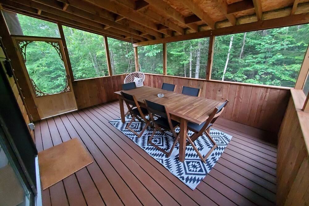 Photo of Patio Balcony in Entrelacs
