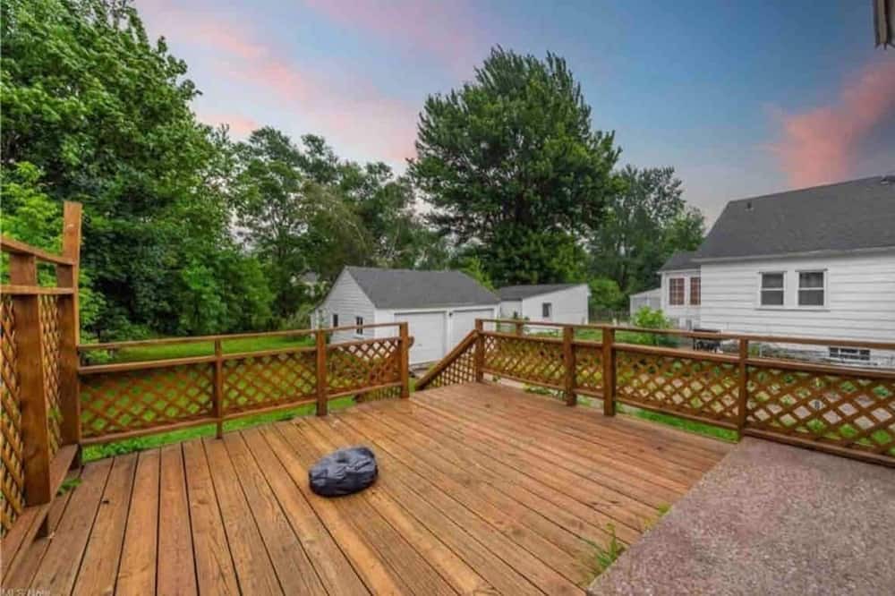 Photo of Patio Balcony in Fairview Park