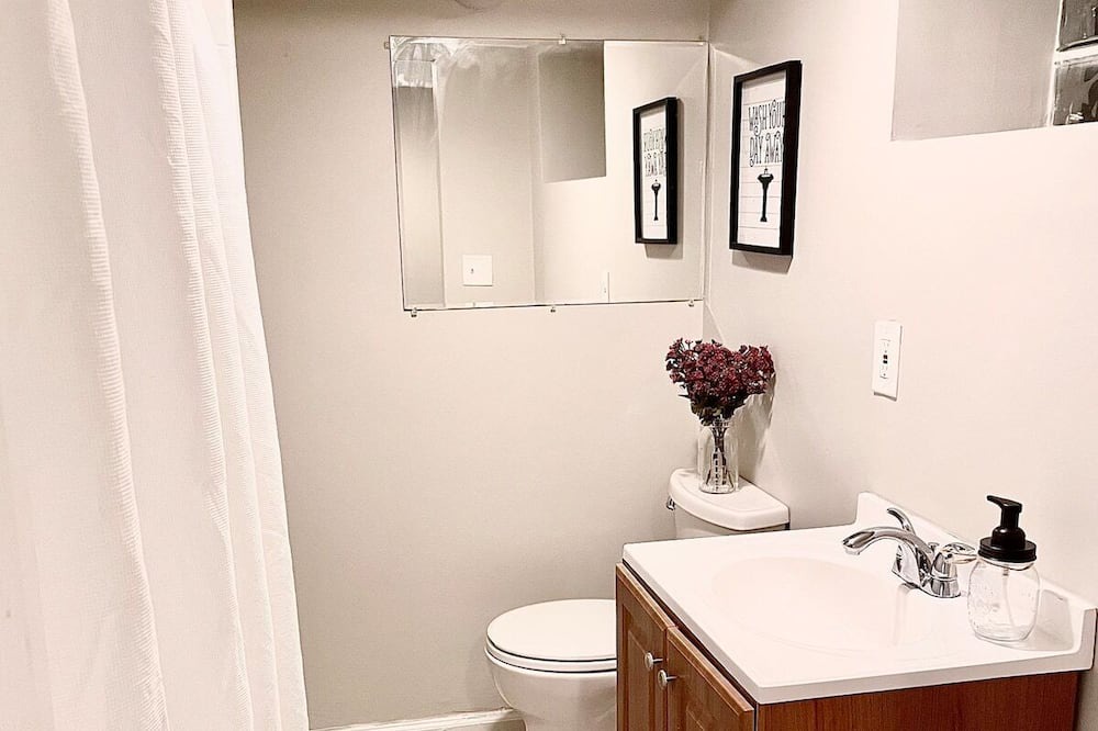Photo of Bathroom in Fairview Park