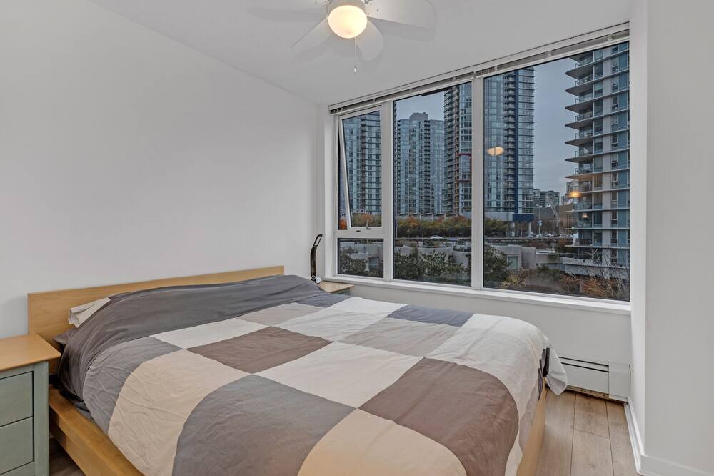 Photo of Bedroom in Crosstown
