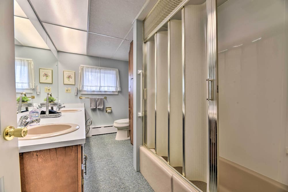 Photo of Bathroom in Westfield