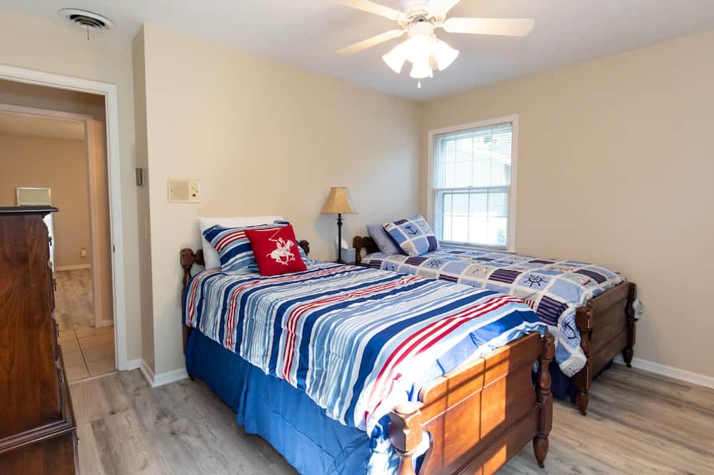 Photo of Bedroom in Sandusky