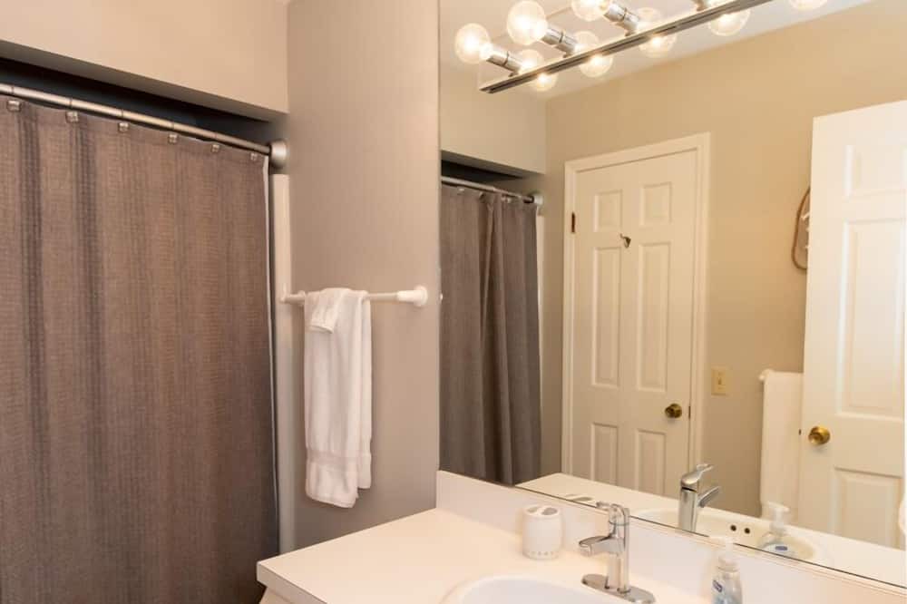 Photo of Bathroom in Sandusky