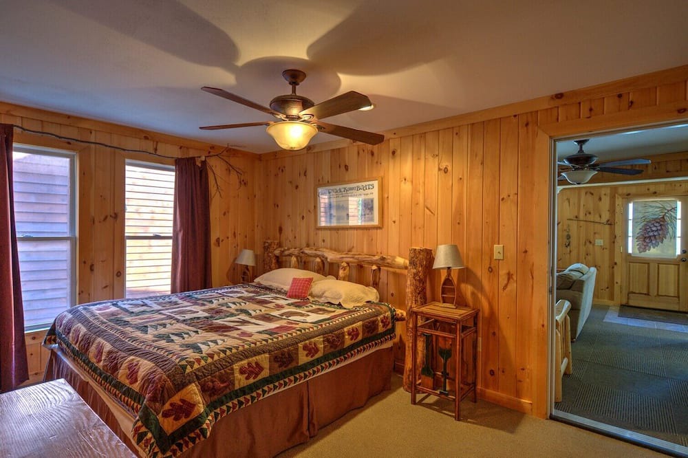 Photo of Bedroom in Inlet