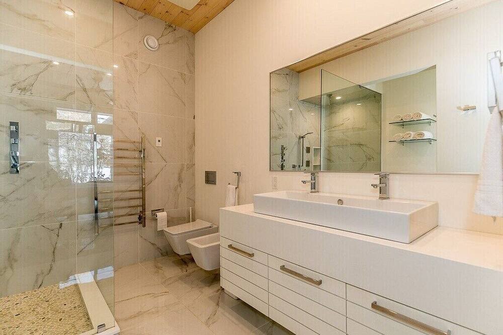 Photo of Bathroom in Ramara