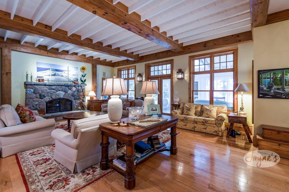 Photo of Livingroom in Bala