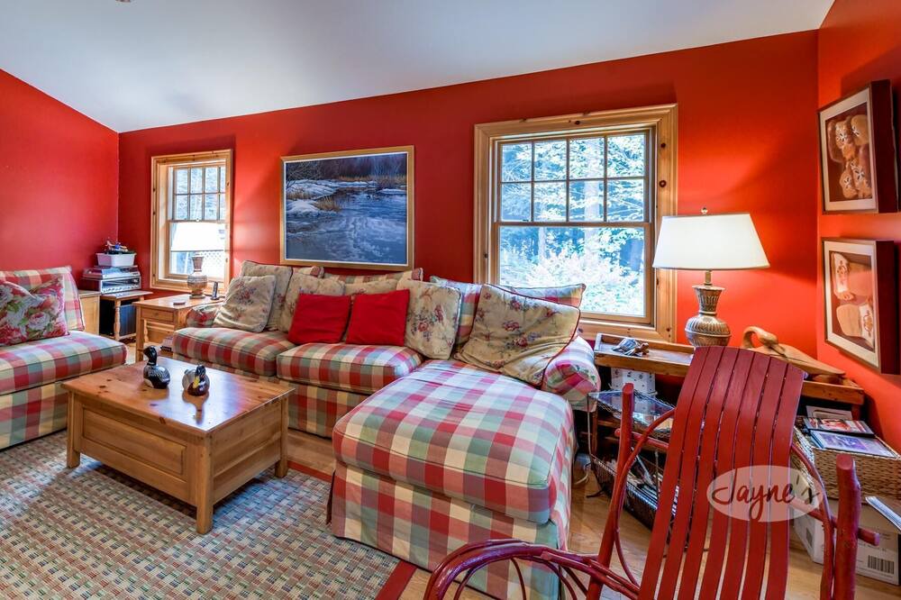 Photo of Livingroom in Bala