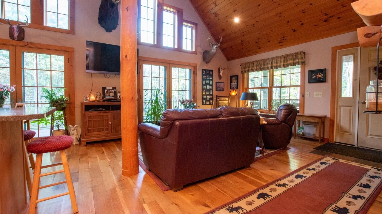 Photo of Livingroom in Hammondsport