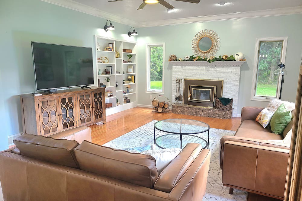Photo of Livingroom in Madison