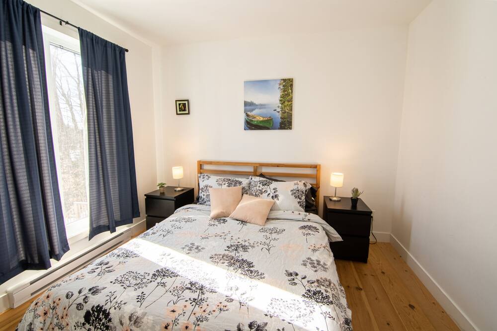 Photo of Bedroom in Entrelacs