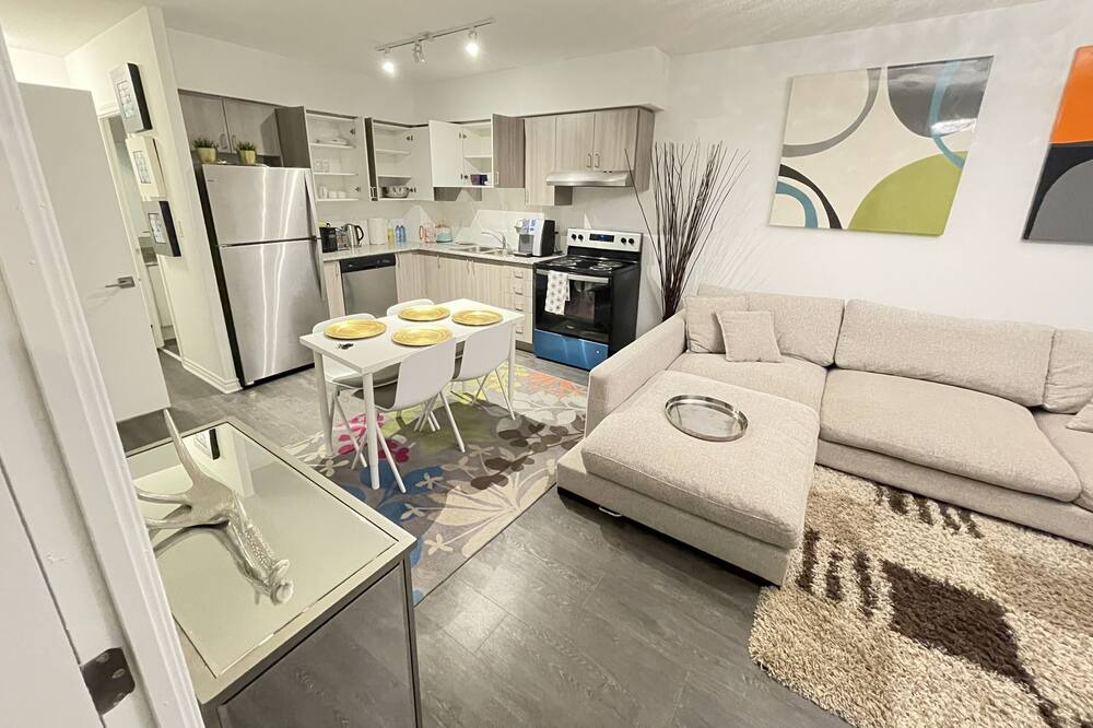 Photo of Livingroom in West Hill