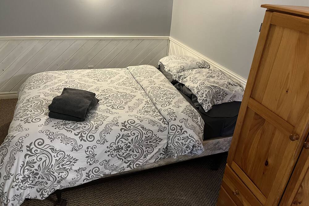 Photo of Bedroom in Havelock-Belmont-Methuen