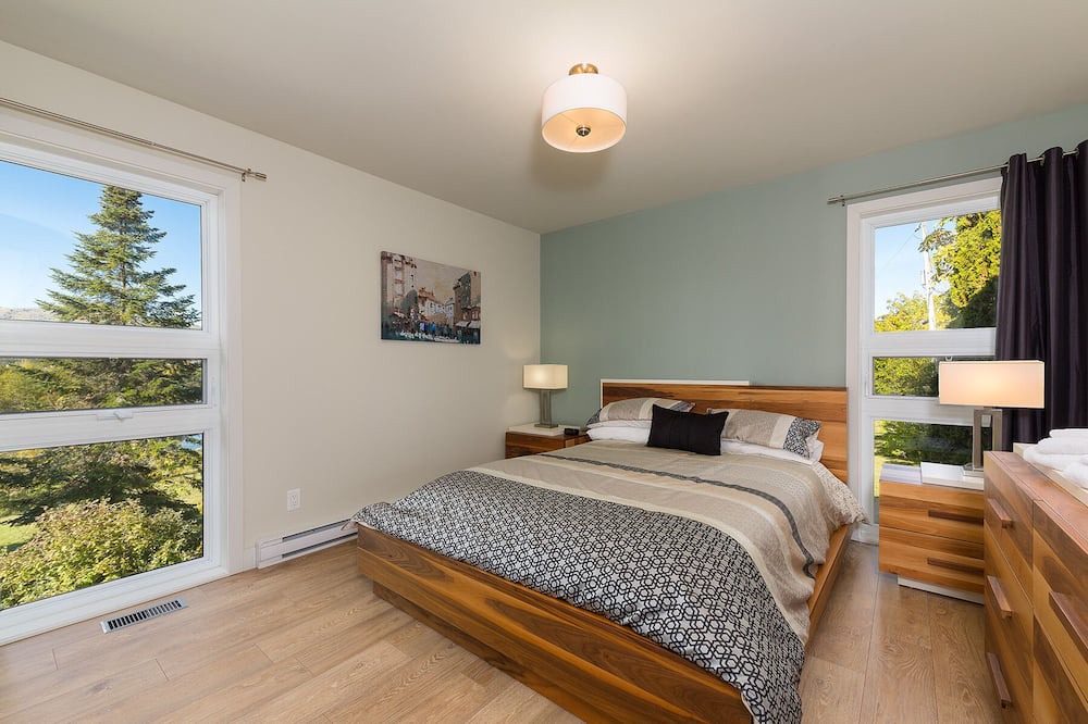 Photo of Bedroom in Baie-St-Paul