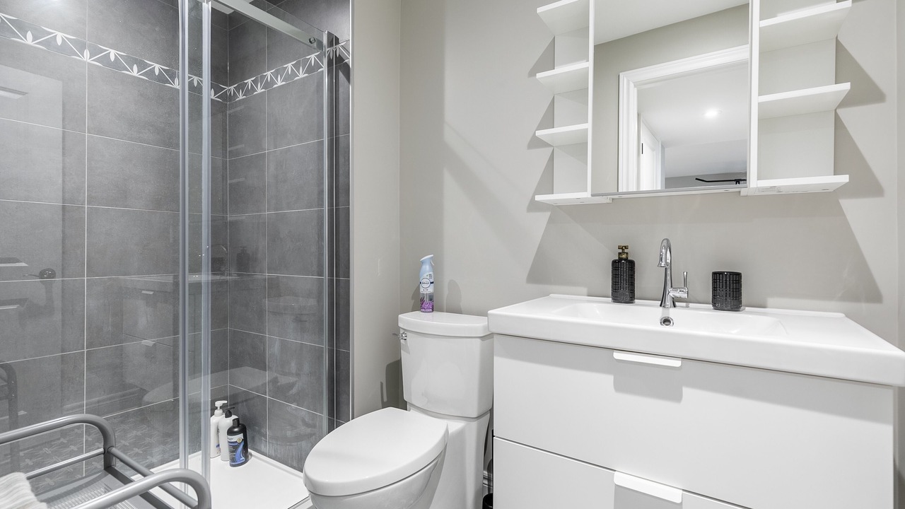 Photo of Bathroom in Stoney Creek