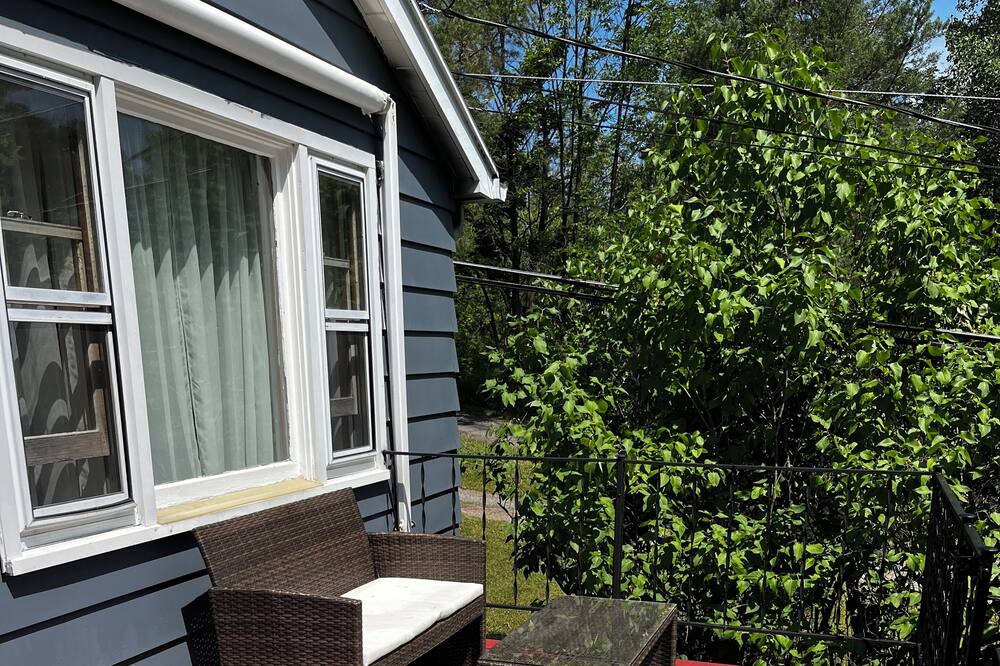 Photo of Patio Balcony in Town of Richmond
