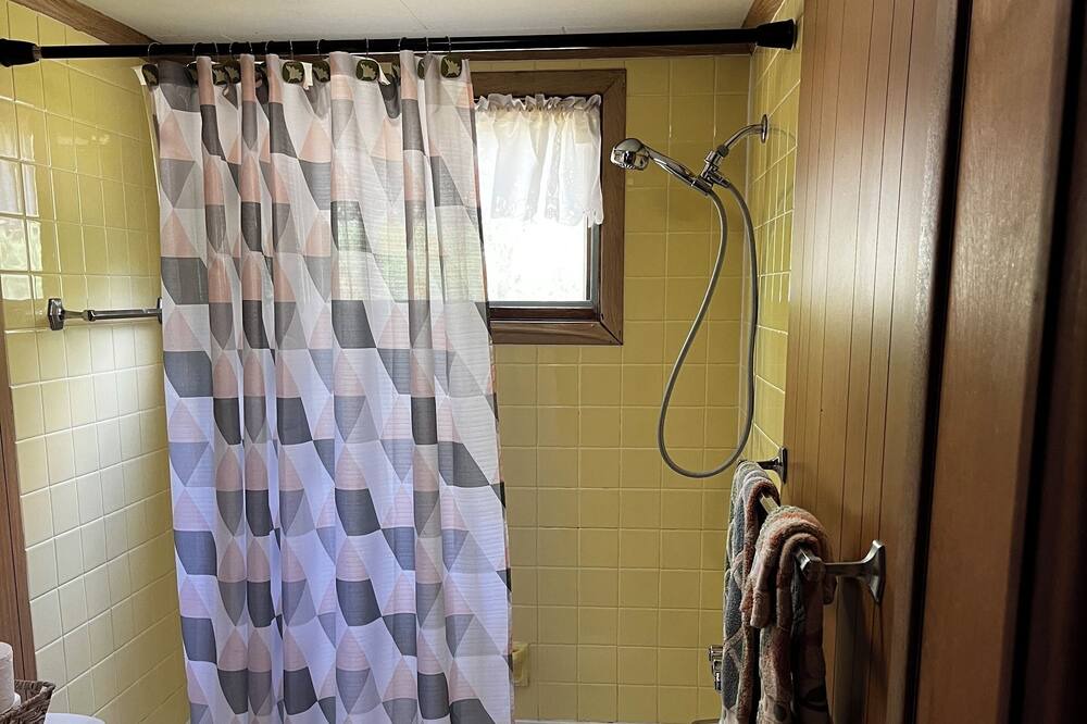 Photo of Bathroom in Town of Richmond