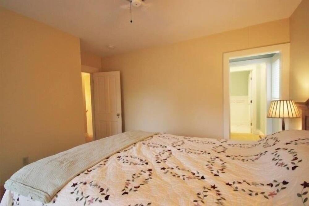 Photo of Bedroom in Chautauqua