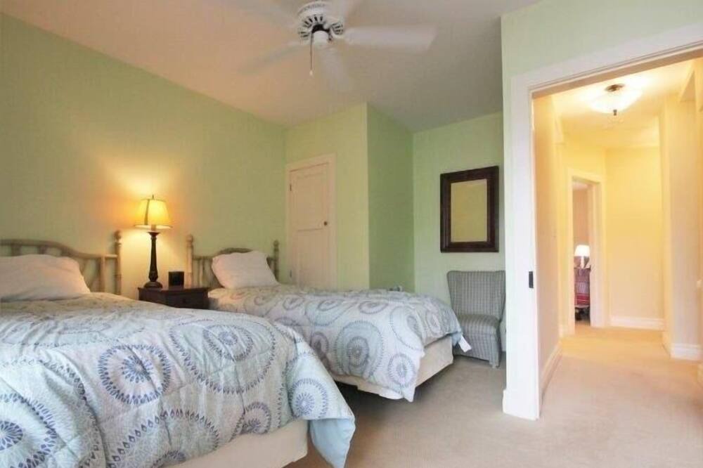 Photo of Bedroom in Chautauqua