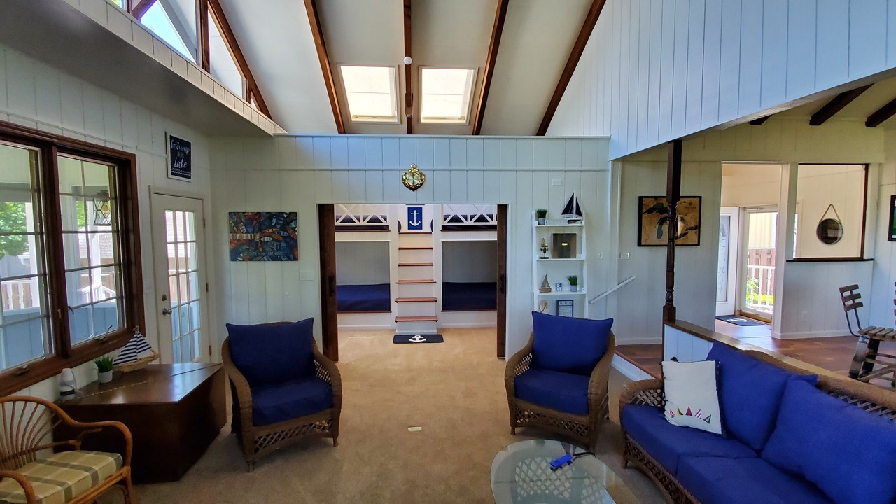 Photo of Livingroom in Put-in-Bay