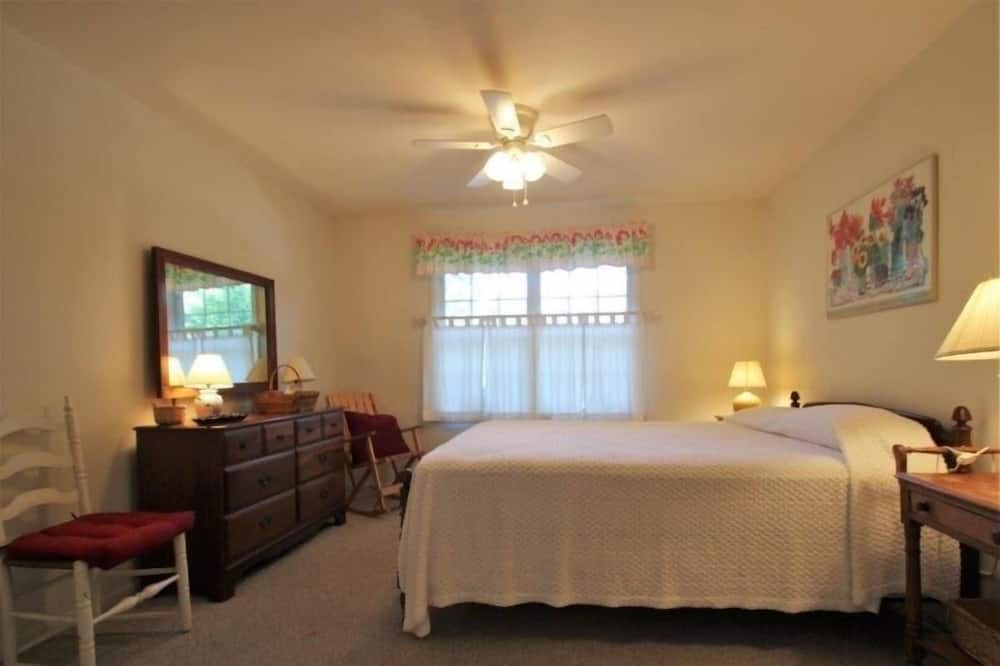 Photo of Bedroom in Chautauqua