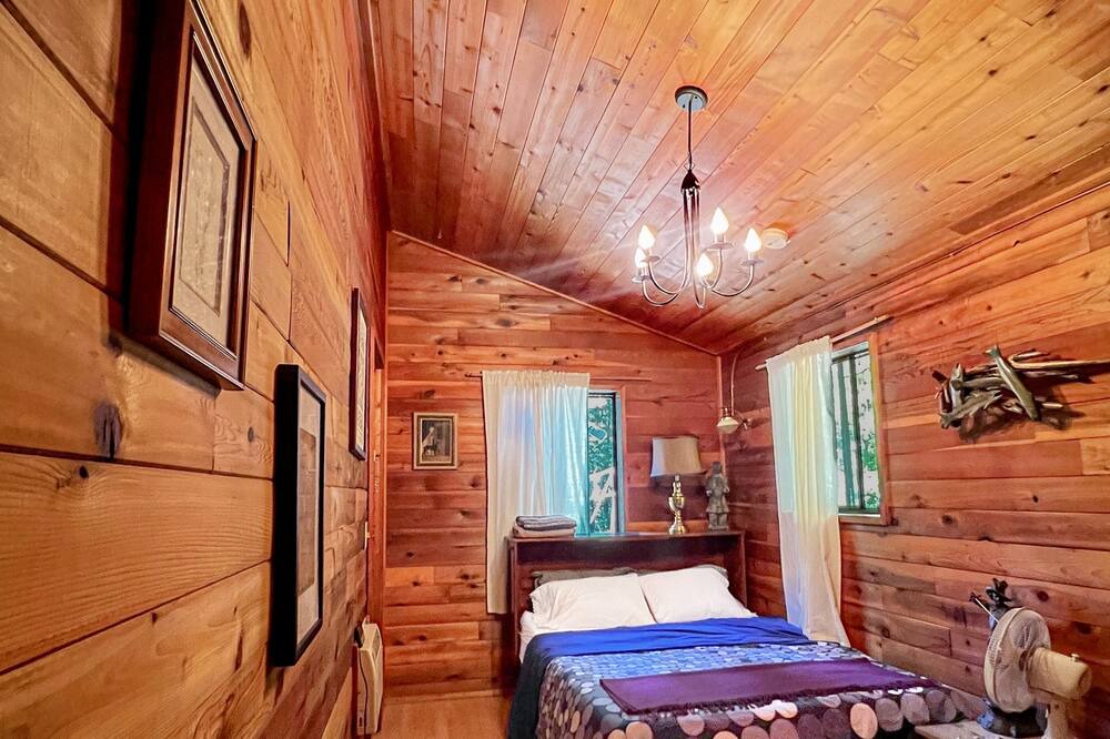 Photo of Bedroom in Maple Ridge