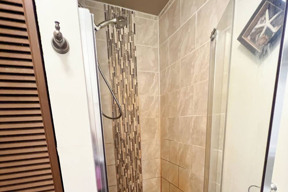 Photo of Bathroom in Maple Ridge