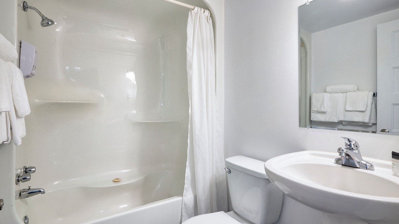 Photo of Bathroom in Laval