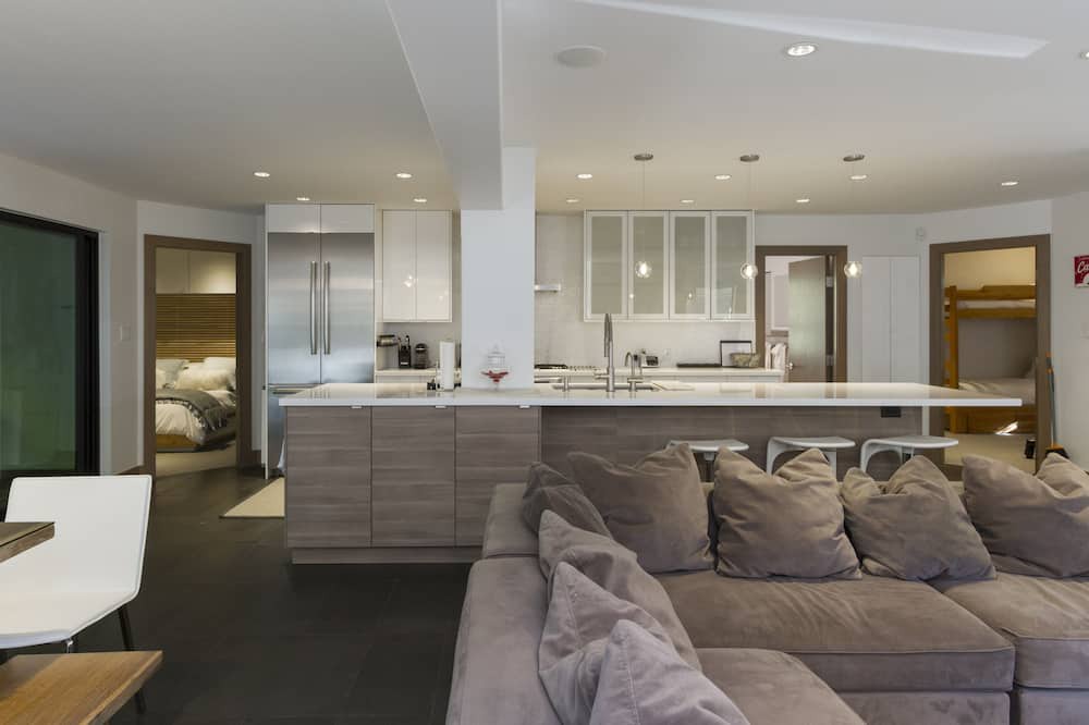 Photo of Livingroom in Whistler