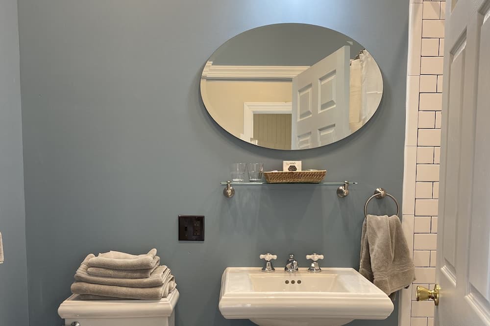 Photo of Bathroom in Portage