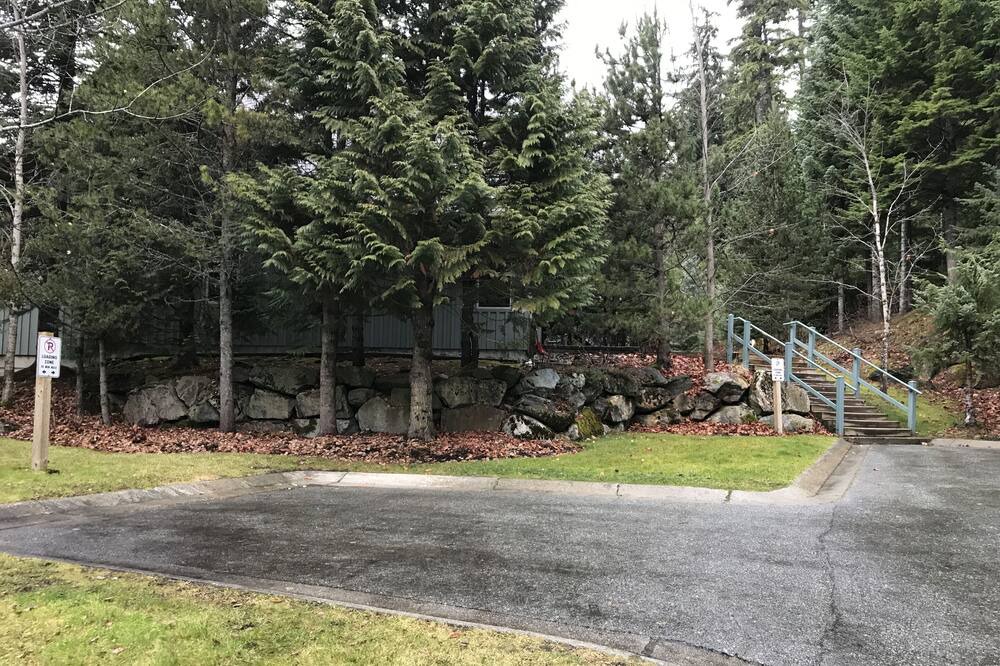 Photo of Outdoor in Upper Village