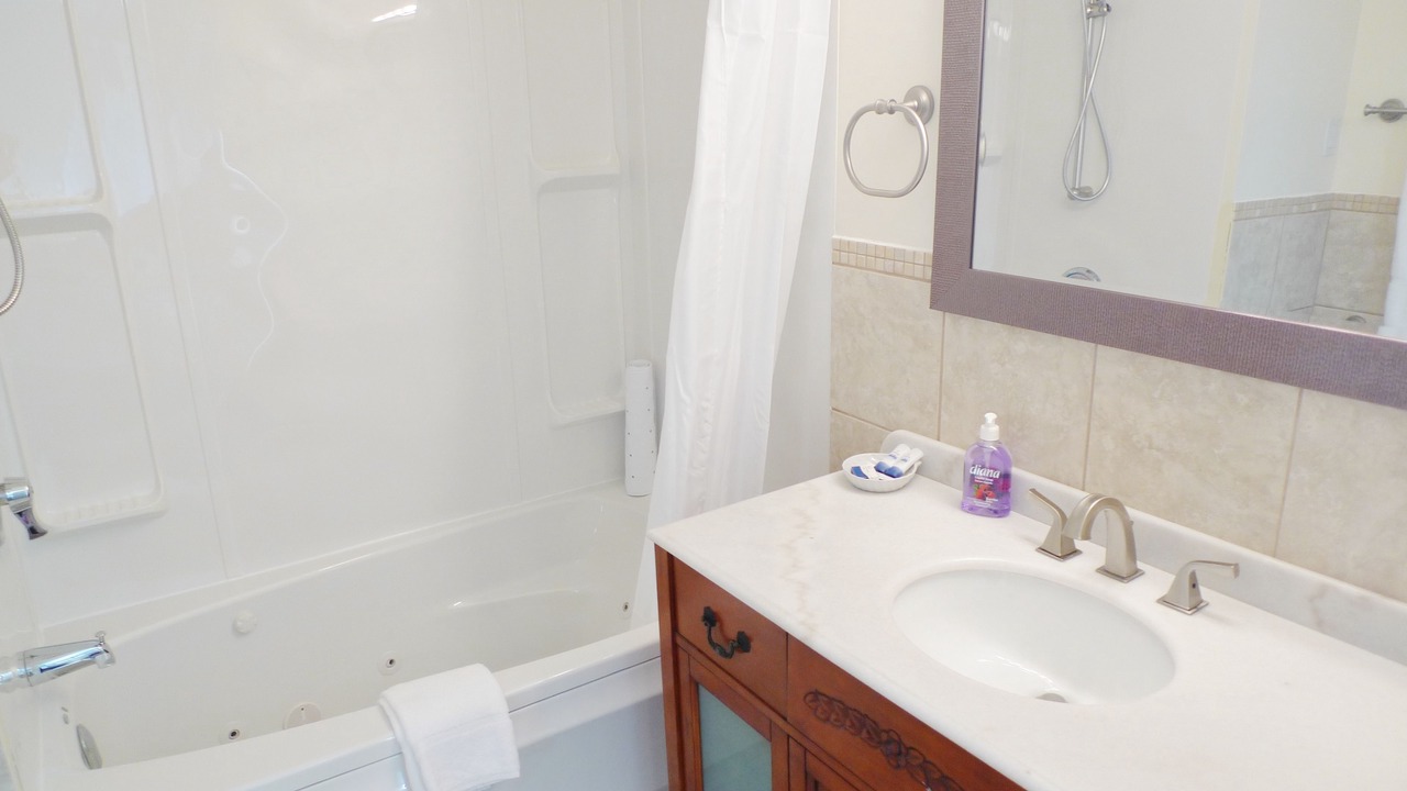 Photo of Bathroom in Green Gables