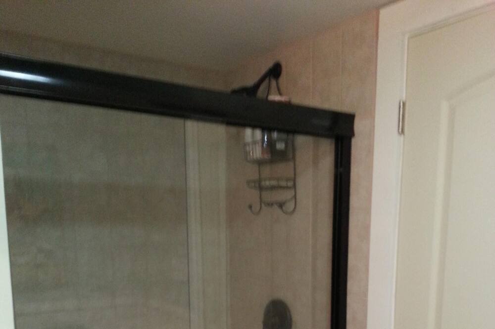 Photo of Bathroom in Romulus