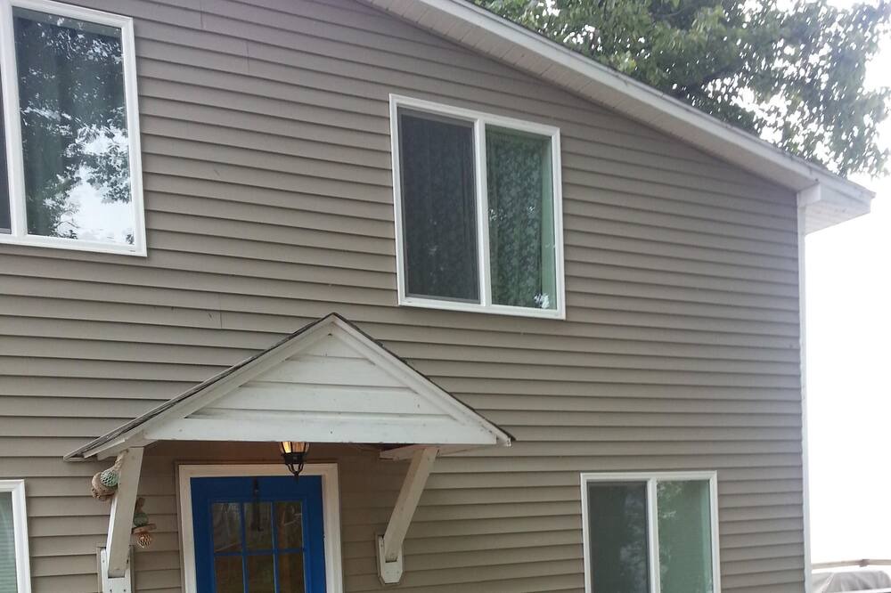 Photo of Outdoor in Romulus