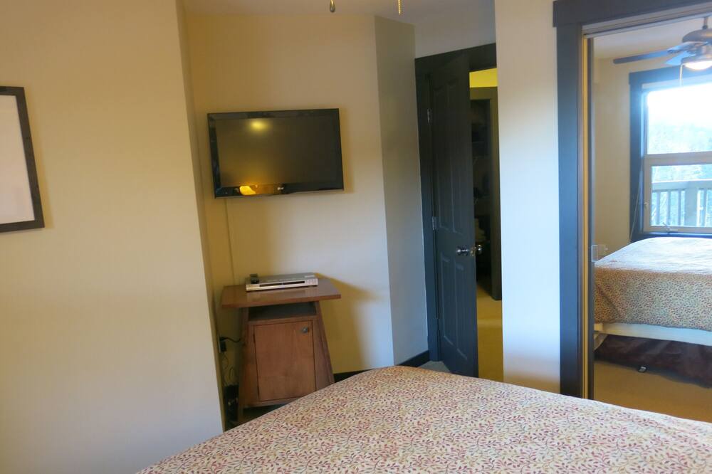 Photo of Bedroom in Panorama