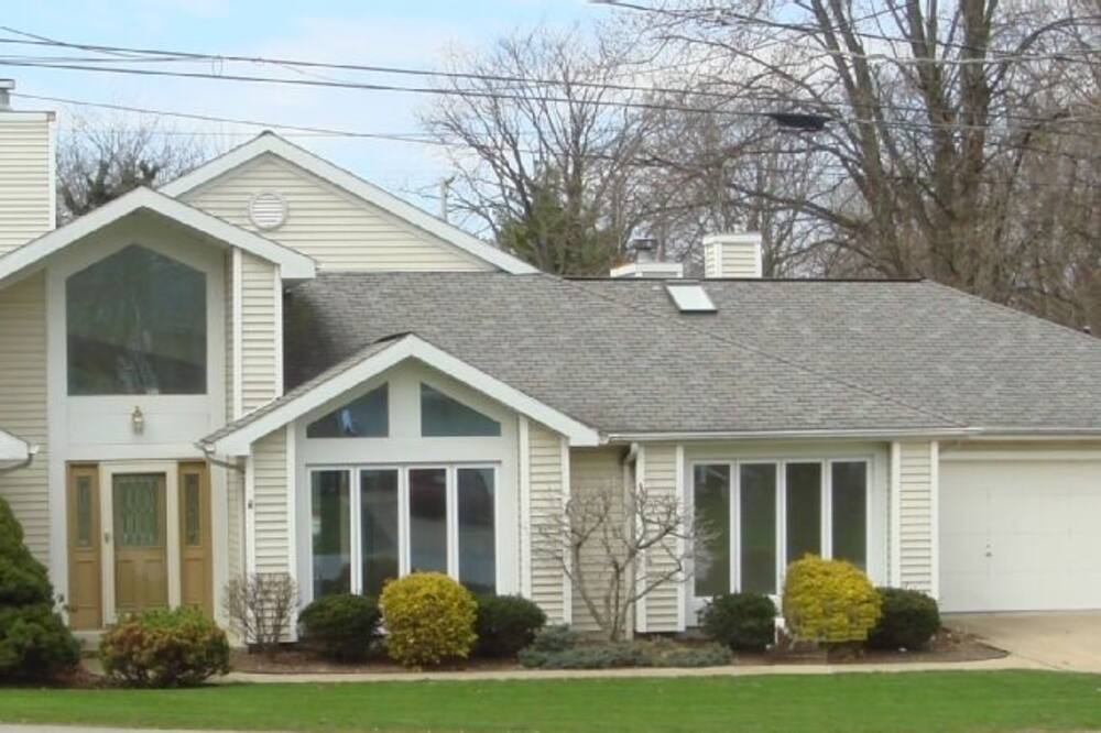 Photo of Outdoor in Huron