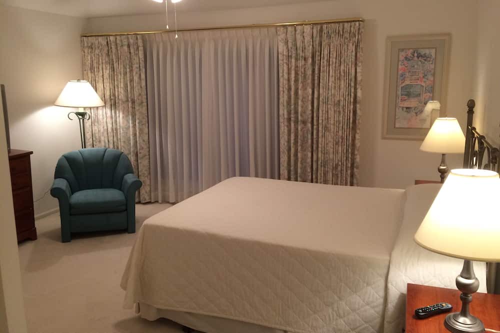 Photo of Bedroom in Huron