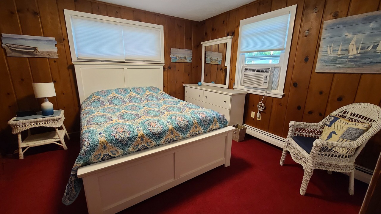 Photo of Bedroom in Madison-on-the-Lake