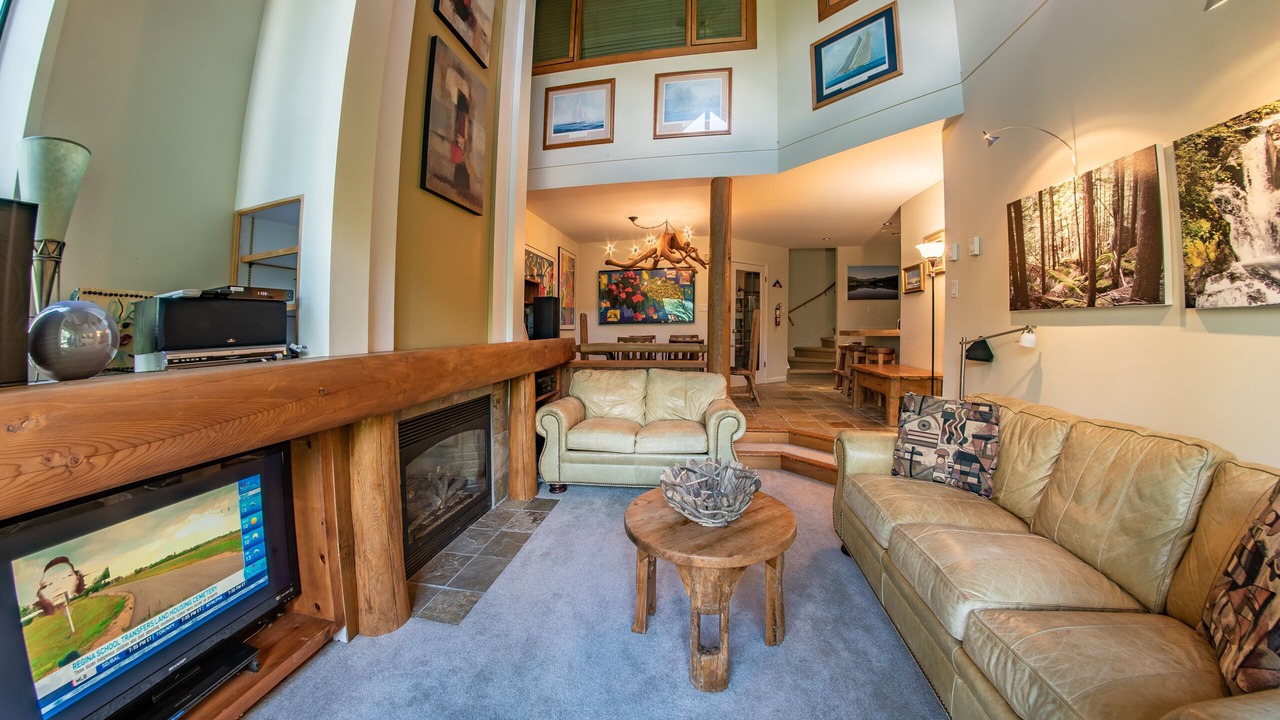 Photo of Livingroom in Upper Village