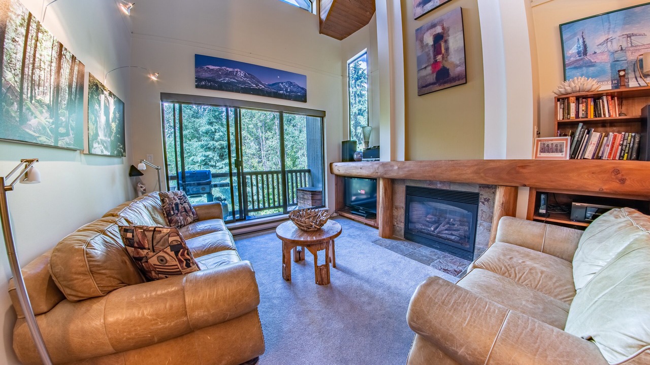 Photo of Livingroom in Upper Village