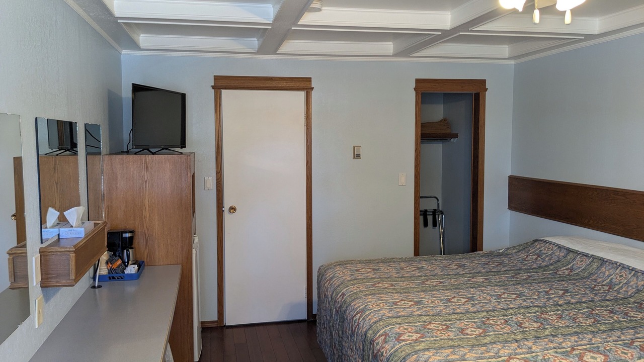 Photo of Bedroom in Killam