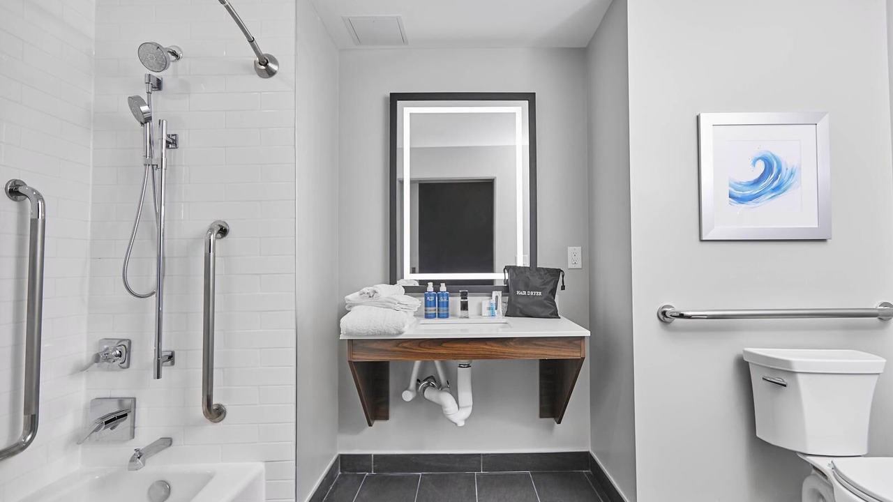 Photo of Bathroom in Clearview