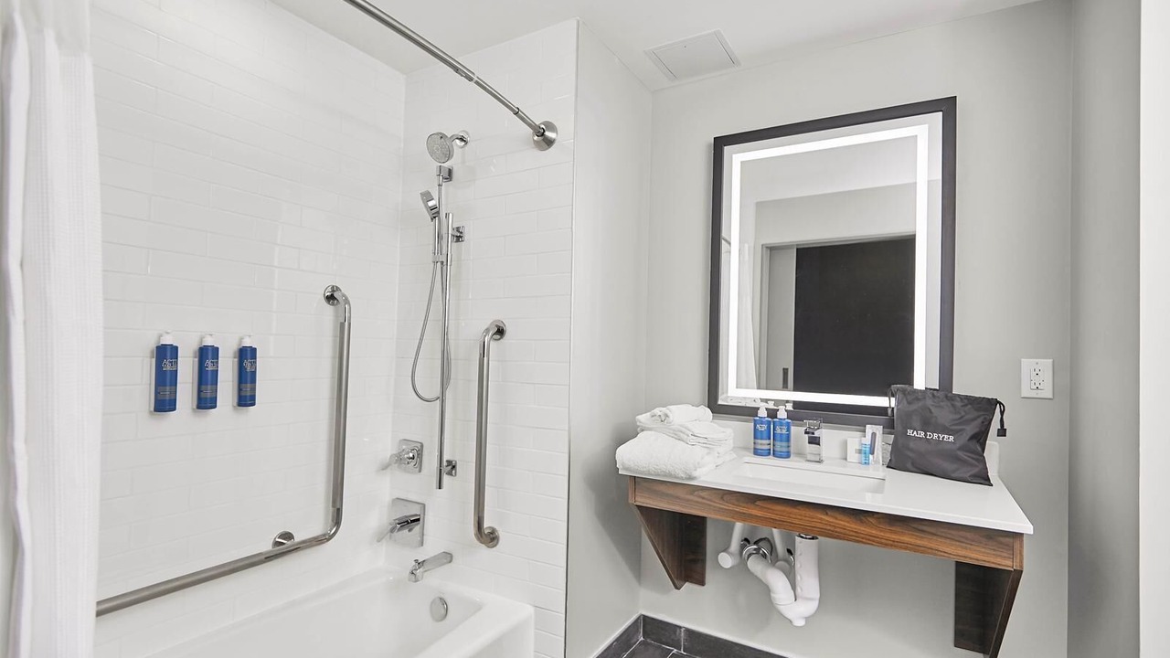 Photo of Bathroom in Clearview