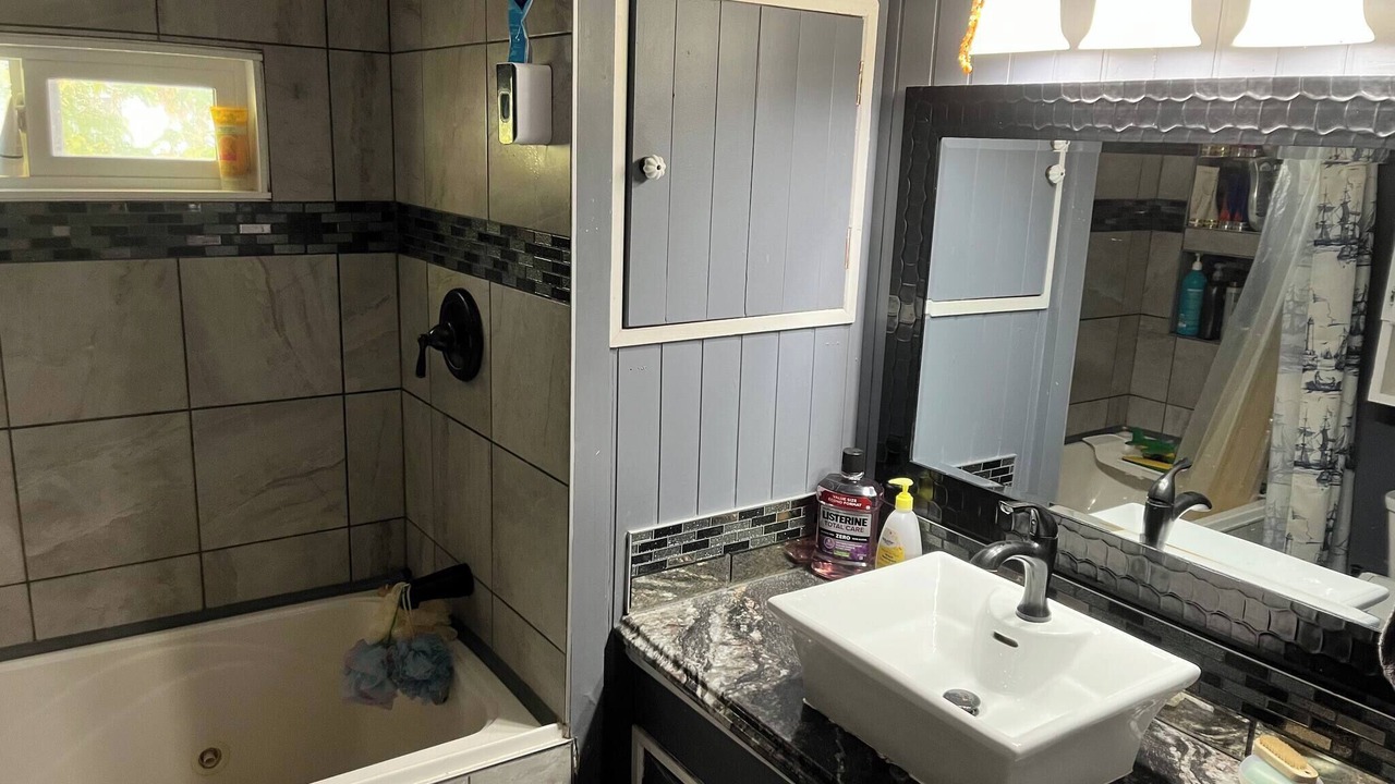 Photo of Bathroom in Markerville