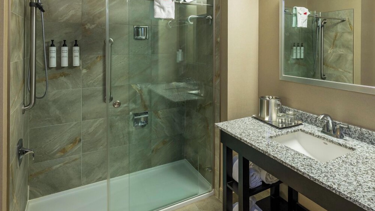 Photo of Bathroom in Leduc
