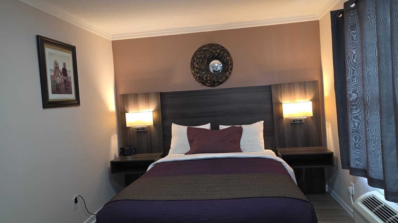 Photo of Bedroom in Kincardine