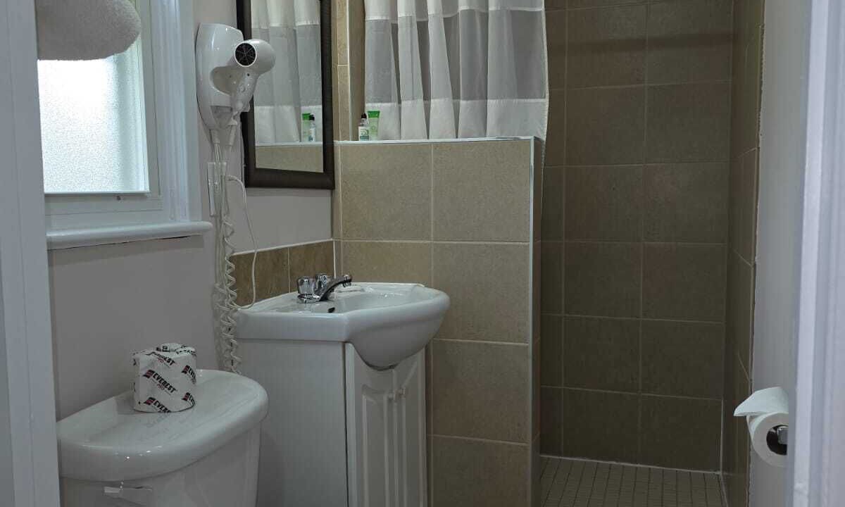 Photo of Bathroom in Kincardine