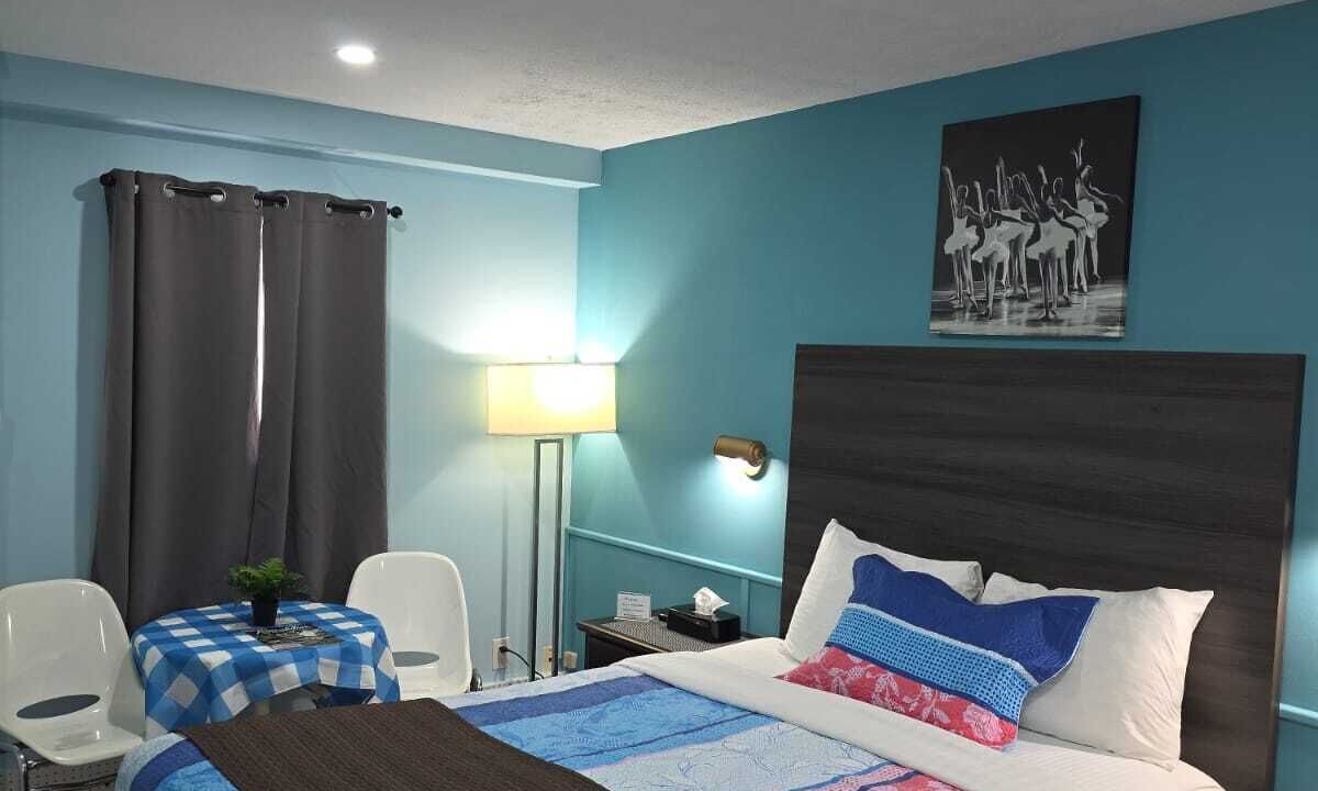 Photo of Bedroom in Kincardine